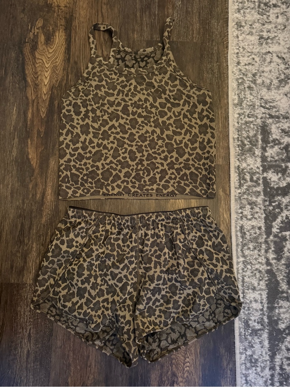 Lululemon Leopard Print Women’s Set — Brown Tank & Shorts size 8